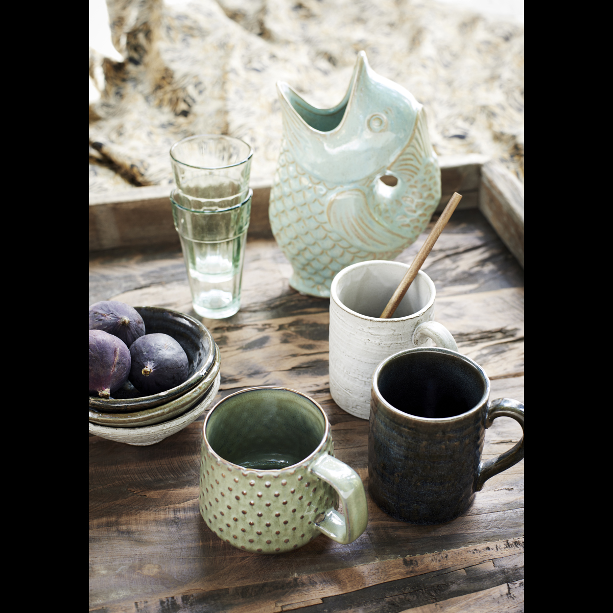 Stoneware mug w/ dots